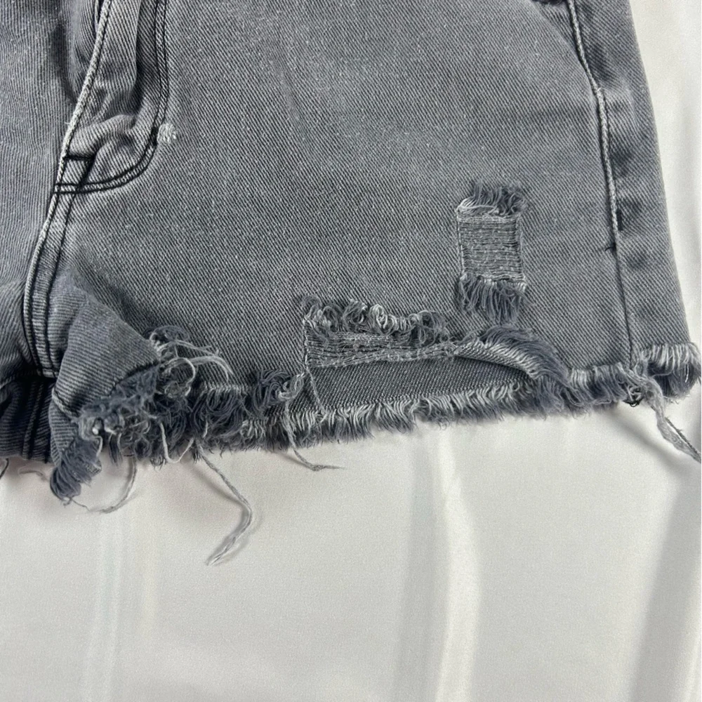PacSun Women’s Charcoal Distressed‎ High Rise Gestival Jean Shorts Size 26